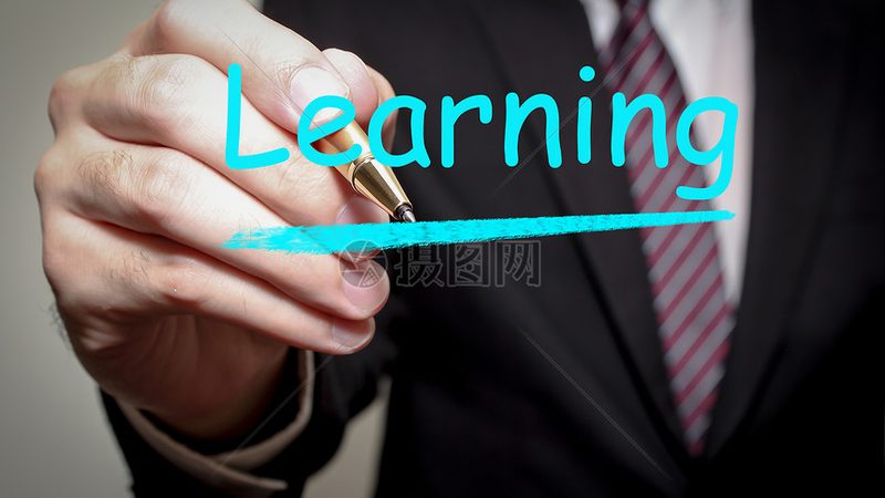 以下以某机构为例，对其课程体系、师资配置等方面进行简要分析：