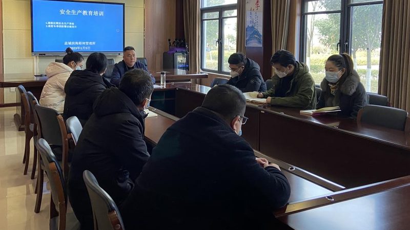 编程过程中会遇到各种难题，良好的心理素质有助于应对挑战。以下是一些建议：